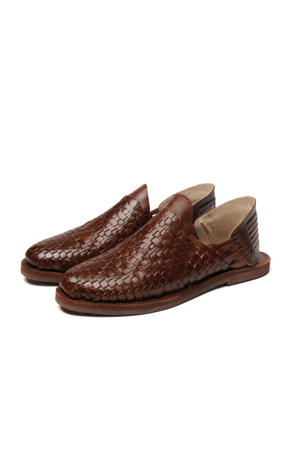Handmade Mexican huarache Chamula sandal in leather – front view