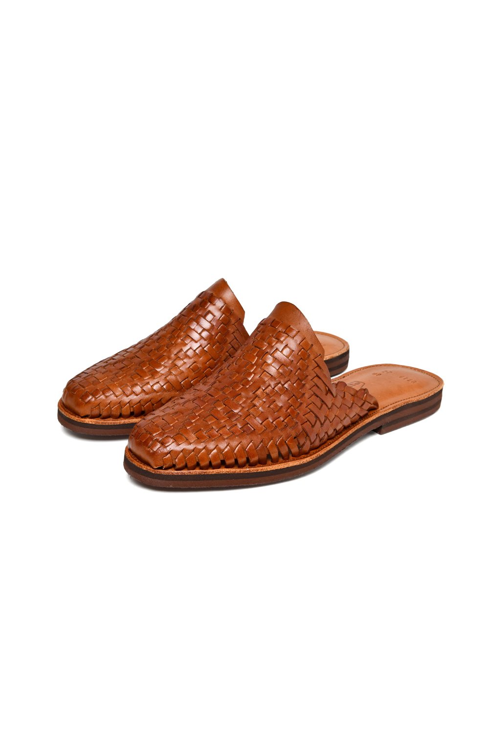 Handmade Mexican huarache Chamula sandal in leather – front view