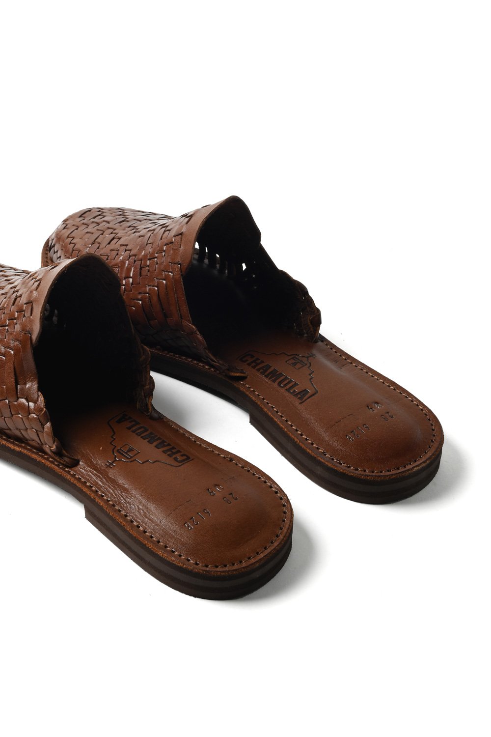 Rear view of Chamula’s huarache showing heel stitching and slip-on shape