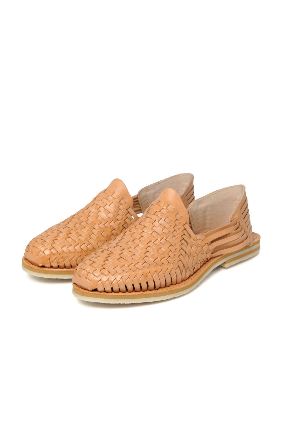 Handmade Mexican huarache Chamula sandal in leather – front view